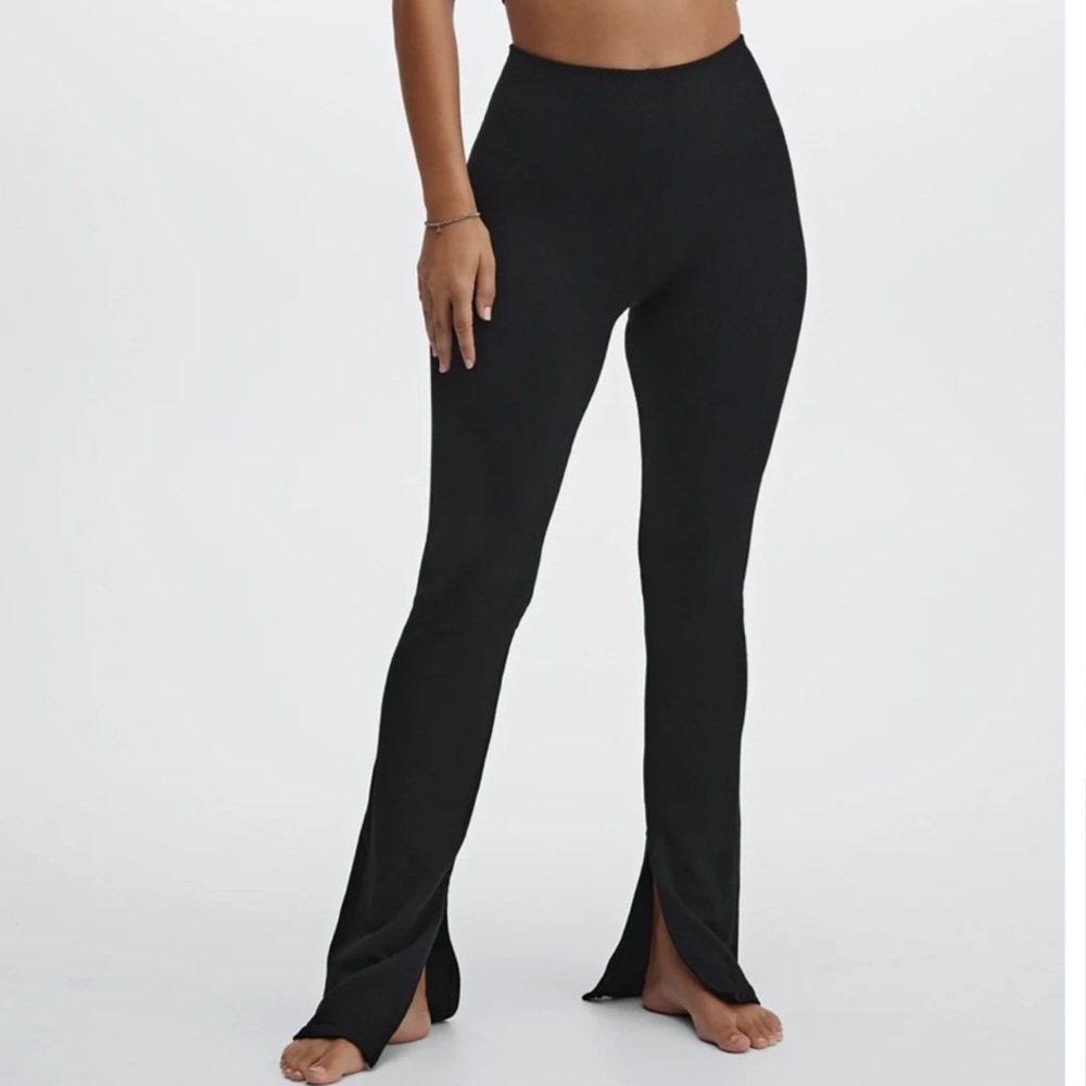 Fabletics Cloud Seamless High-Waisted Split Flare Leggings